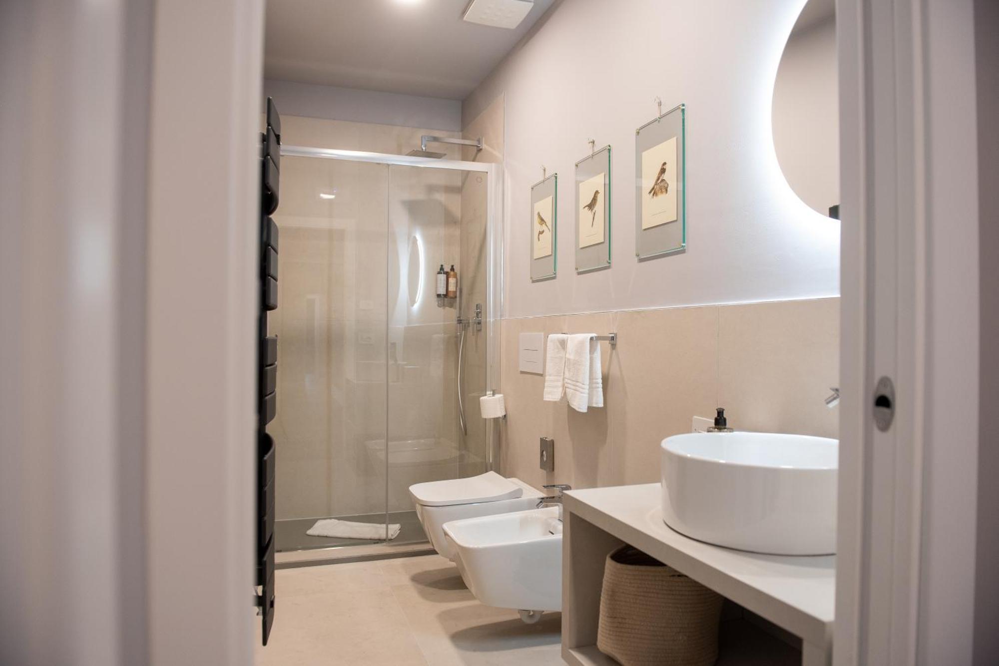 Regina Boutique Suites トリエステ エクステリア 写真