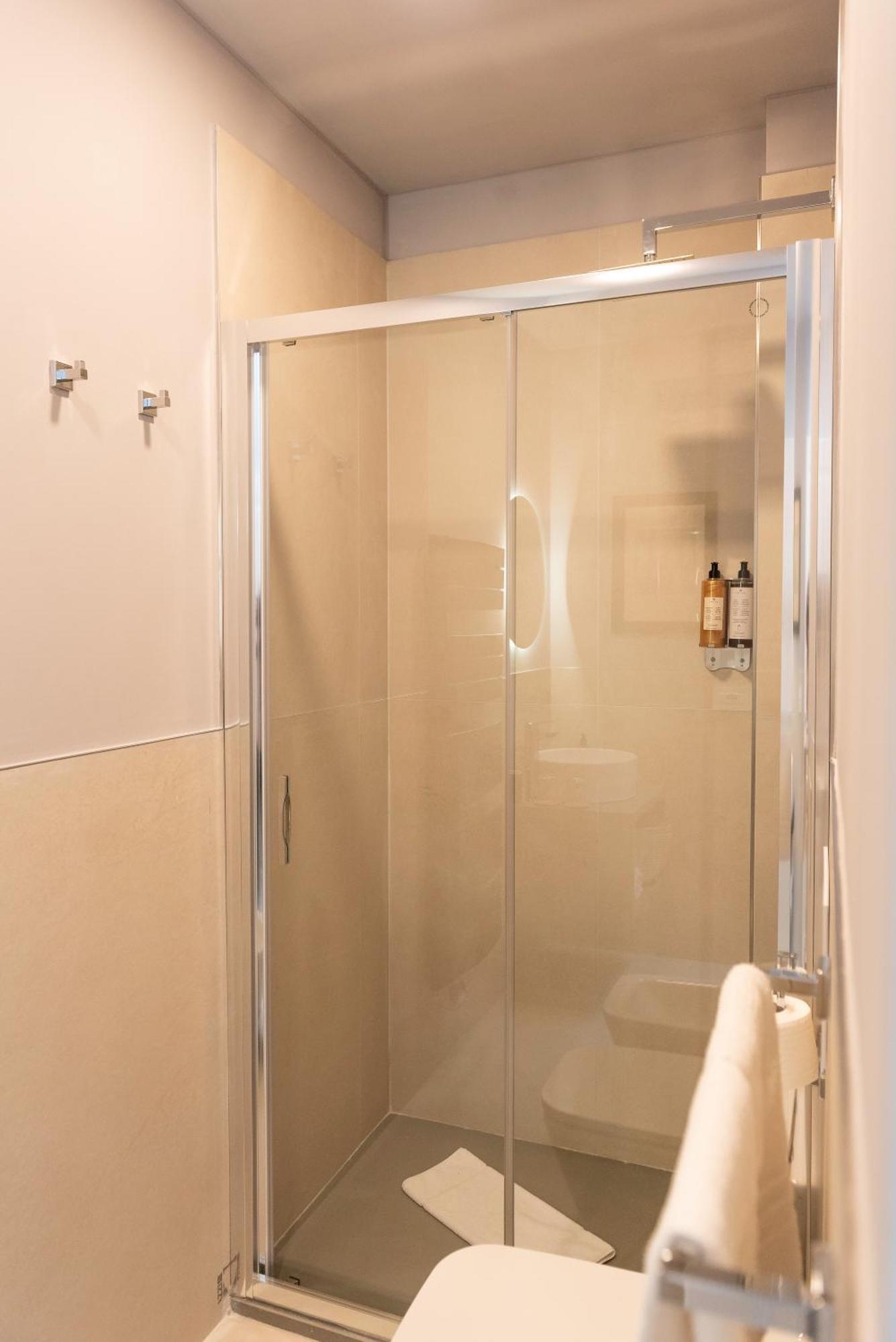 Regina Boutique Suites トリエステ エクステリア 写真