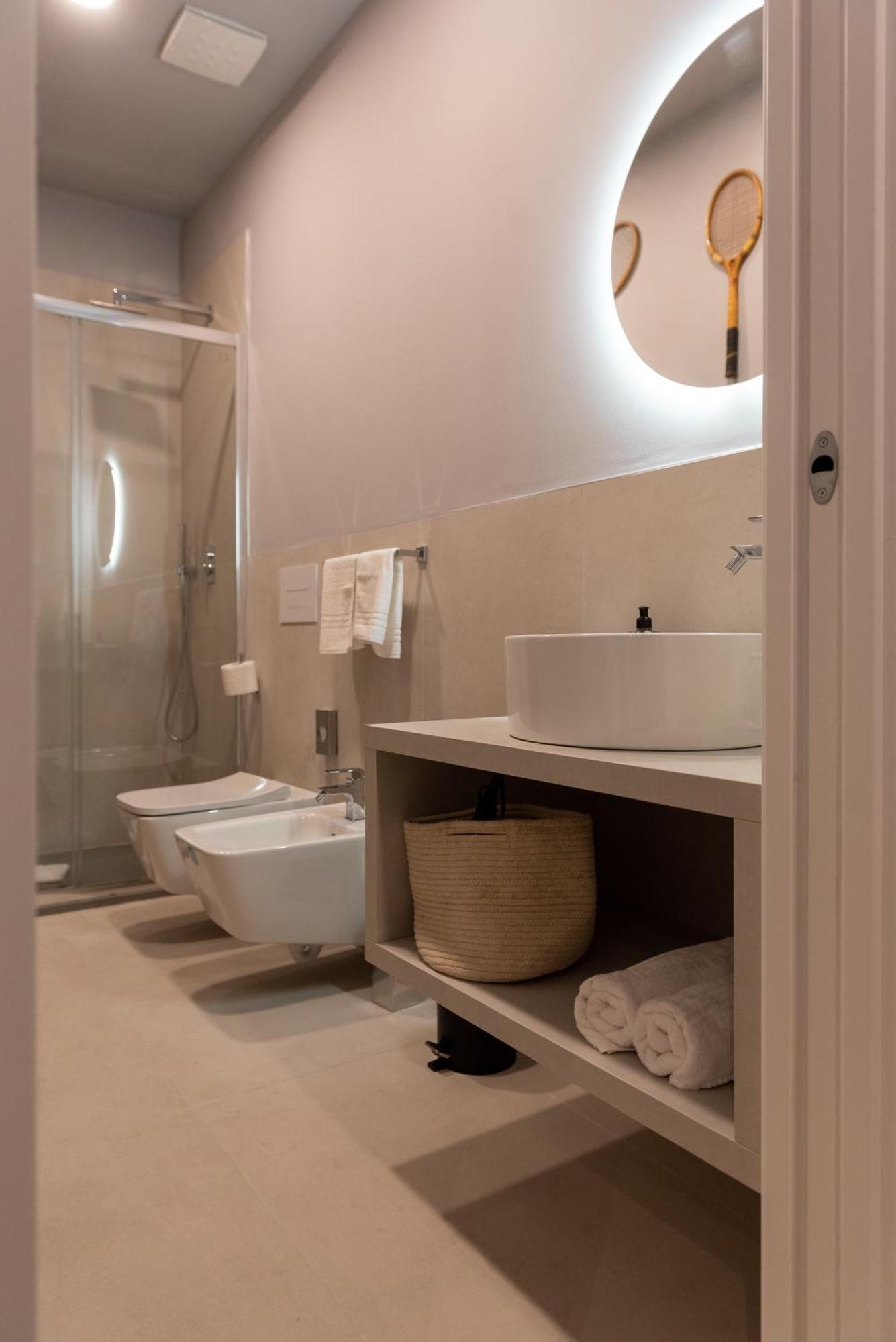 Regina Boutique Suites トリエステ エクステリア 写真