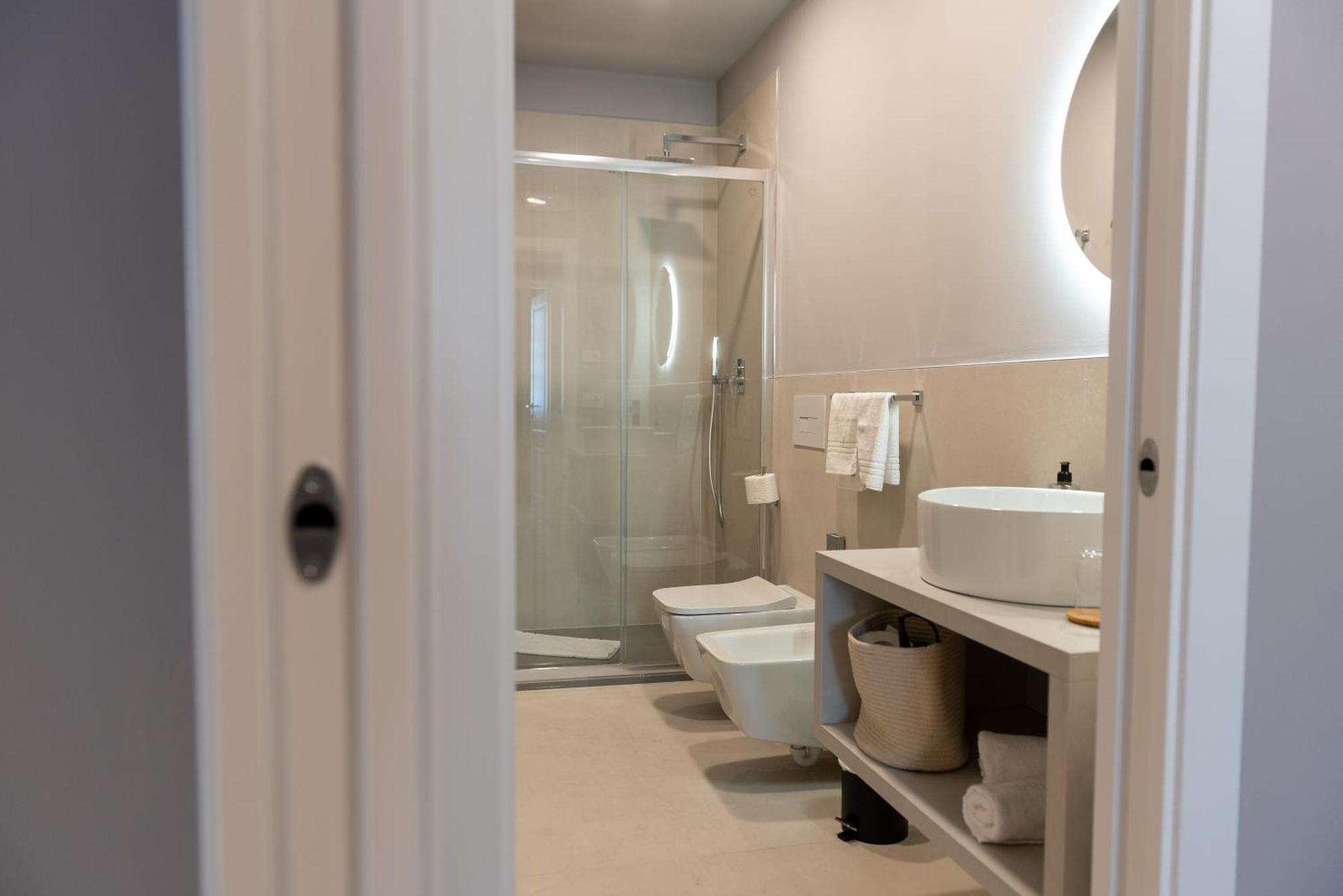 Regina Boutique Suites トリエステ エクステリア 写真